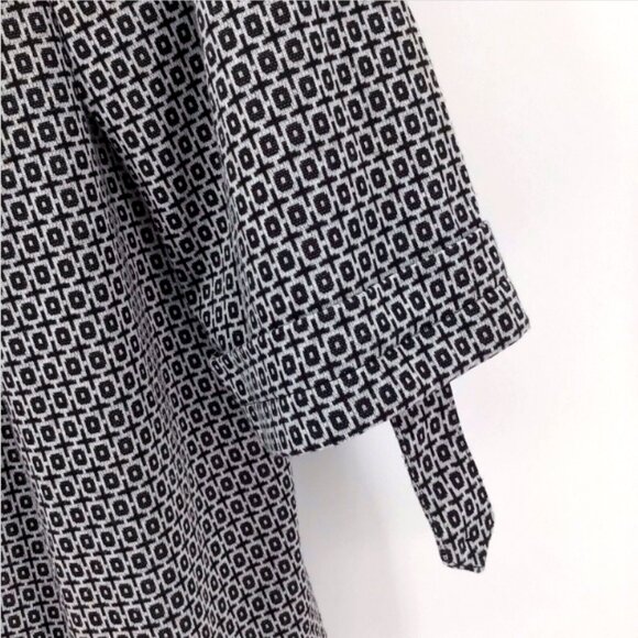 REQUIREMENTS Woman Lightweight Geometric Print Button down Jacket Size 2X - Picture 3 of 14